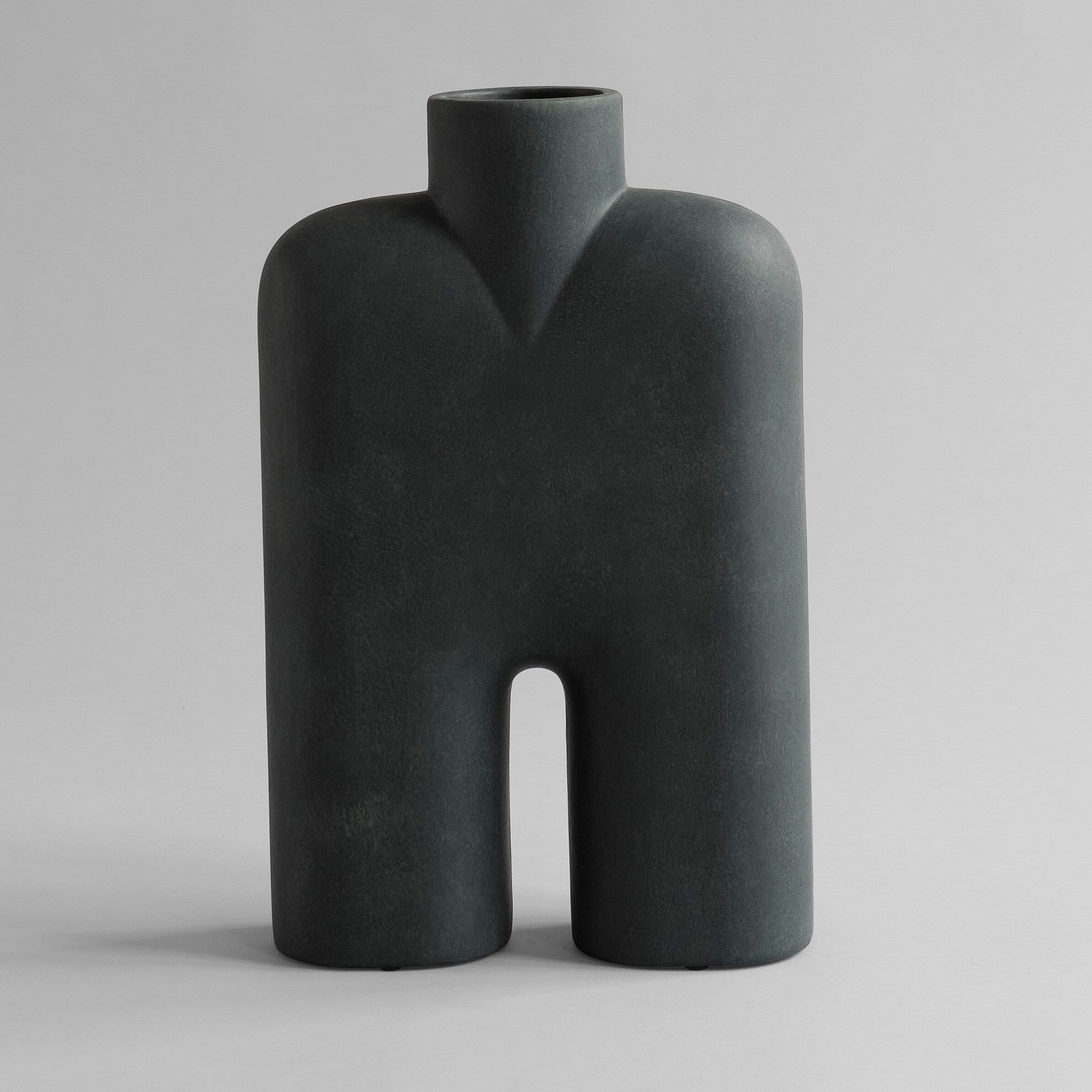 Cobra Vase Tall, Hexa - Black