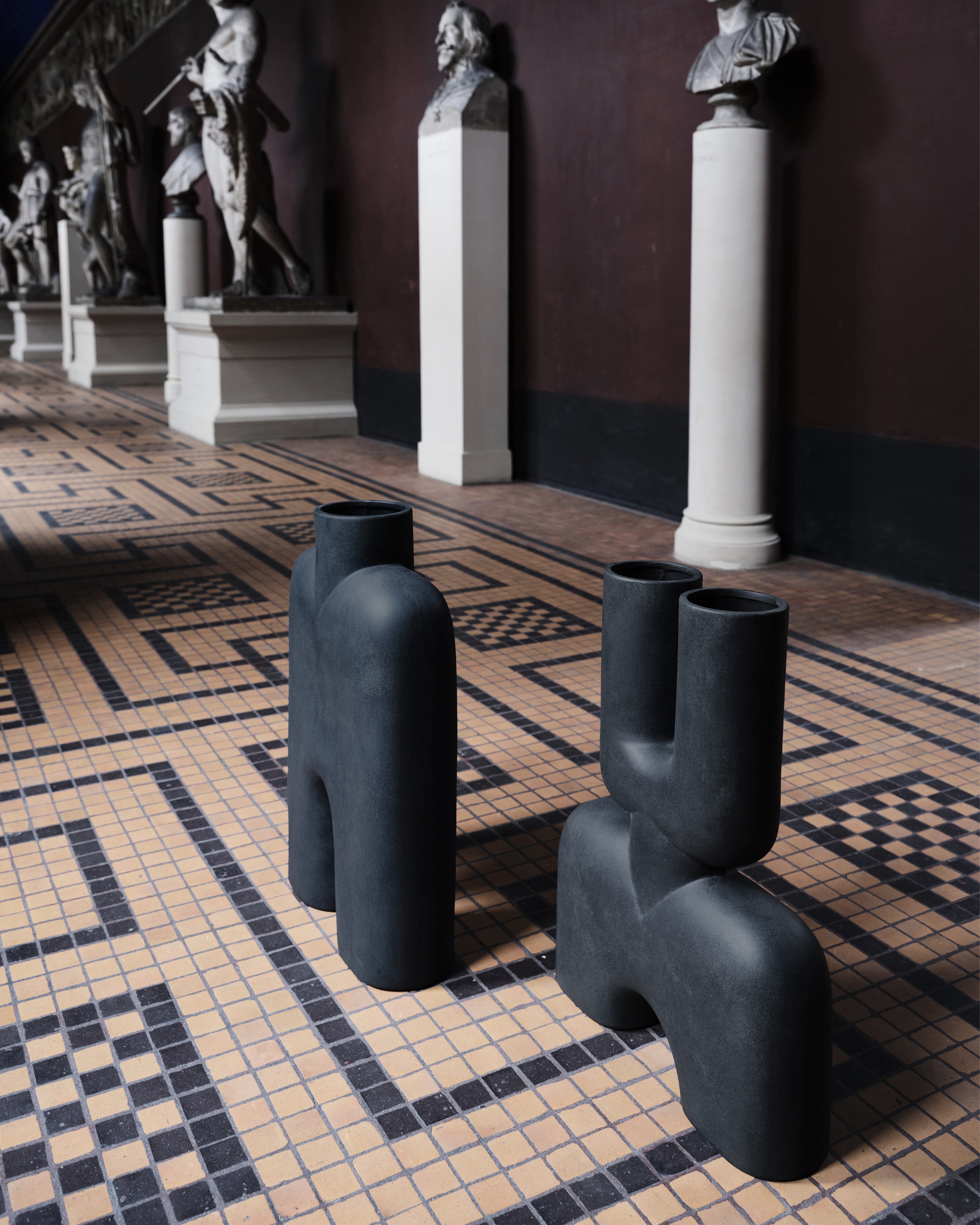 Cobra Vase Double, Hexa - Black