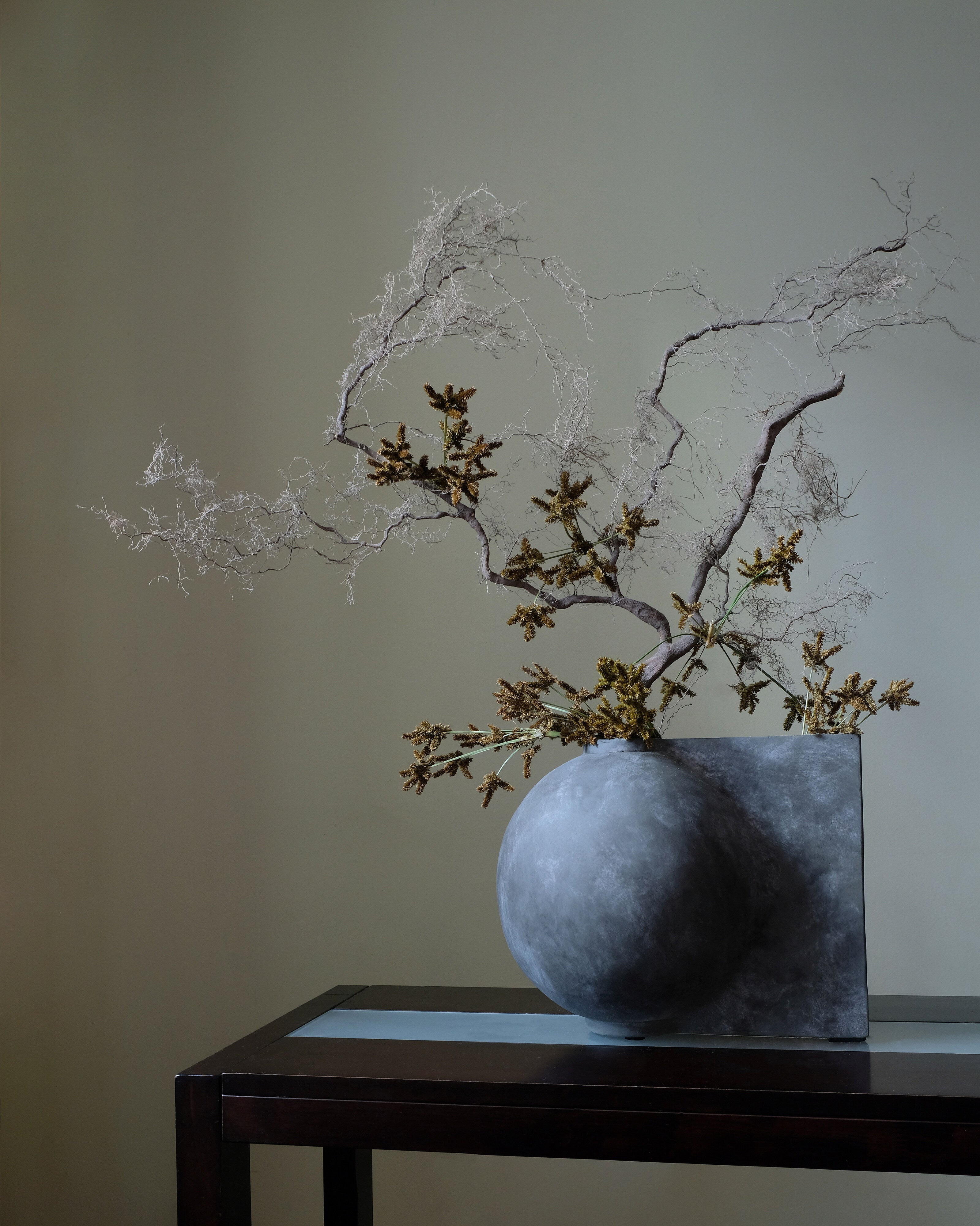 Offset Vase, Mini - Dark Grey