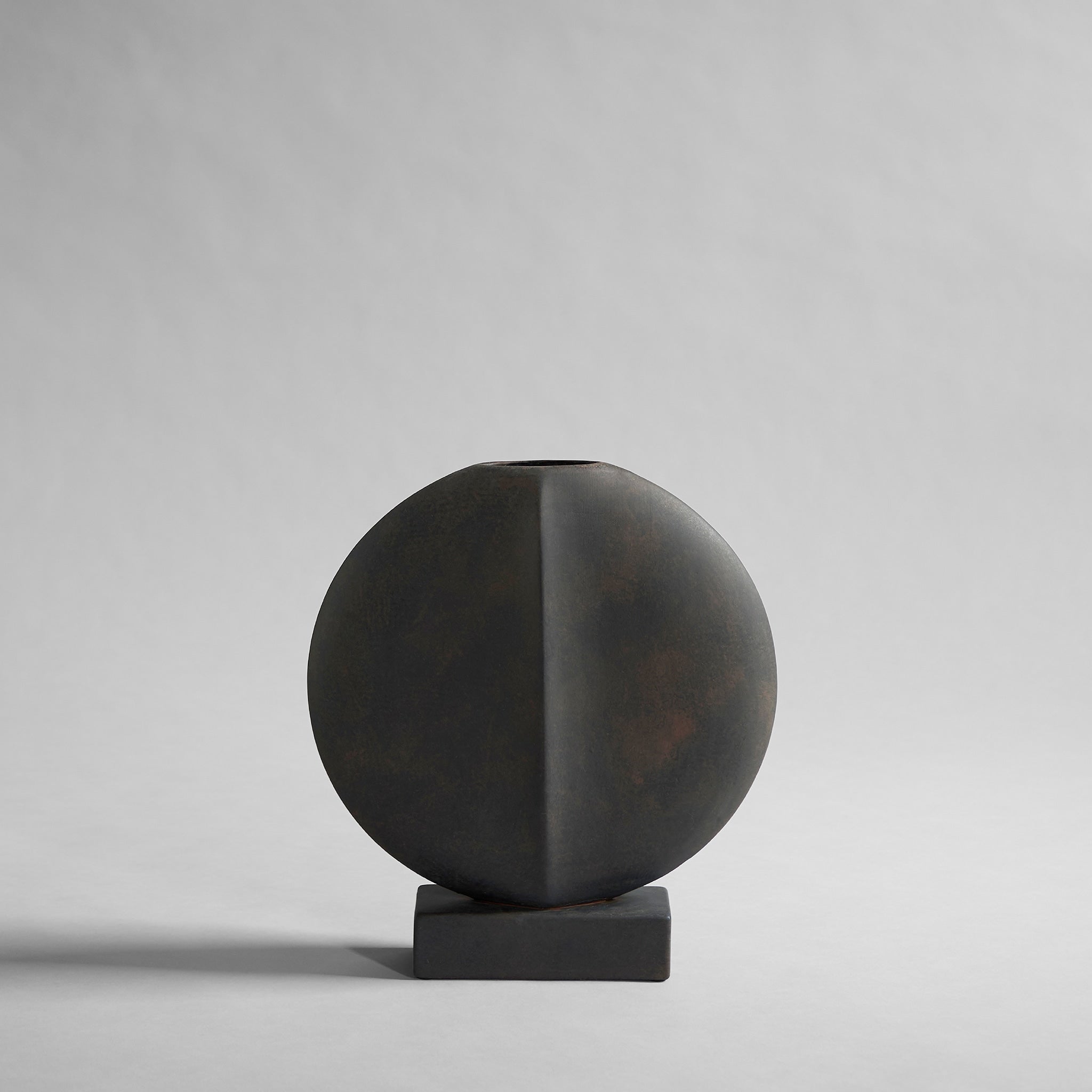 Guggenheim Vase, Mini - Coffee