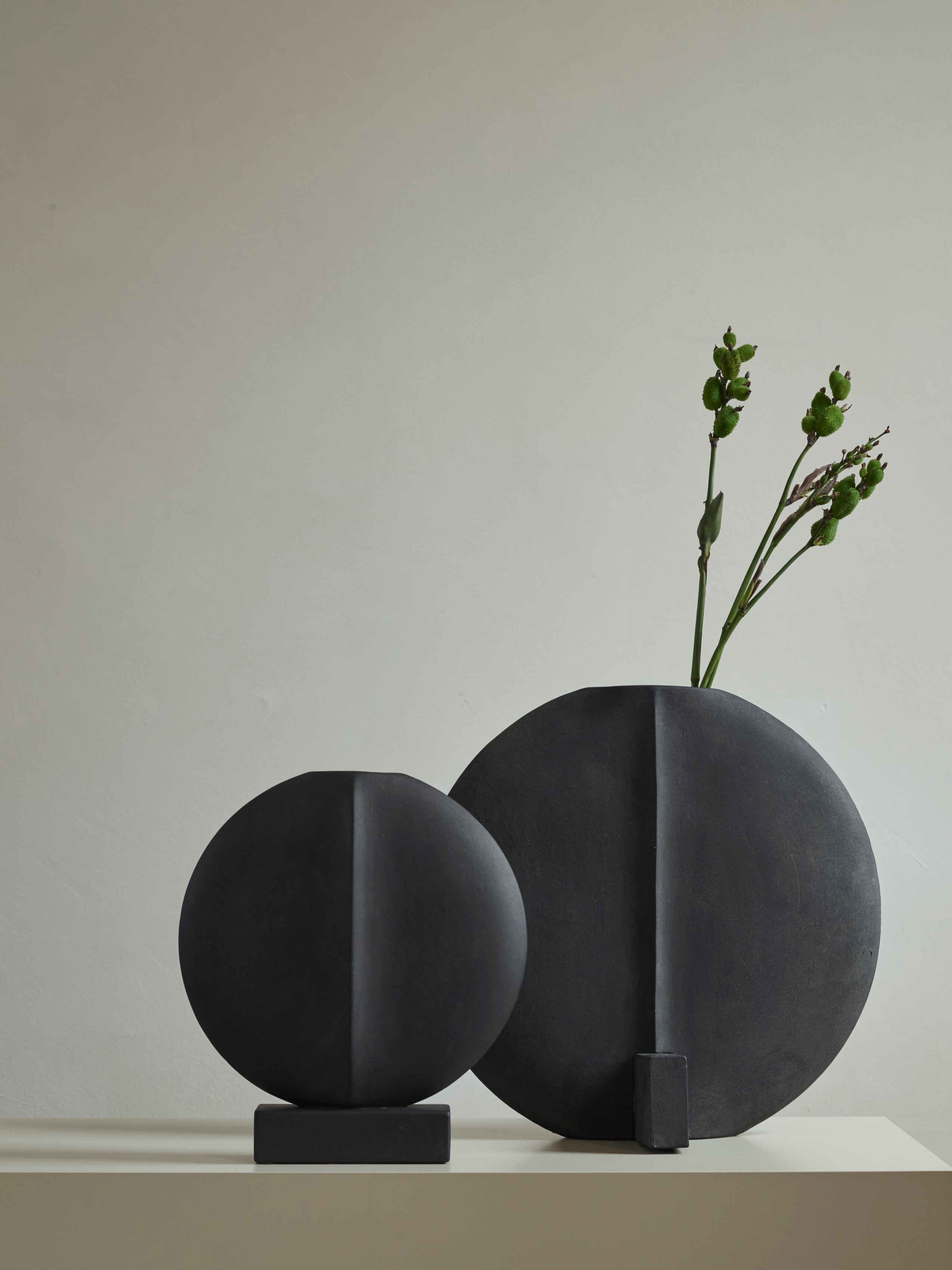 Guggenheim Vase, Big - Coffee