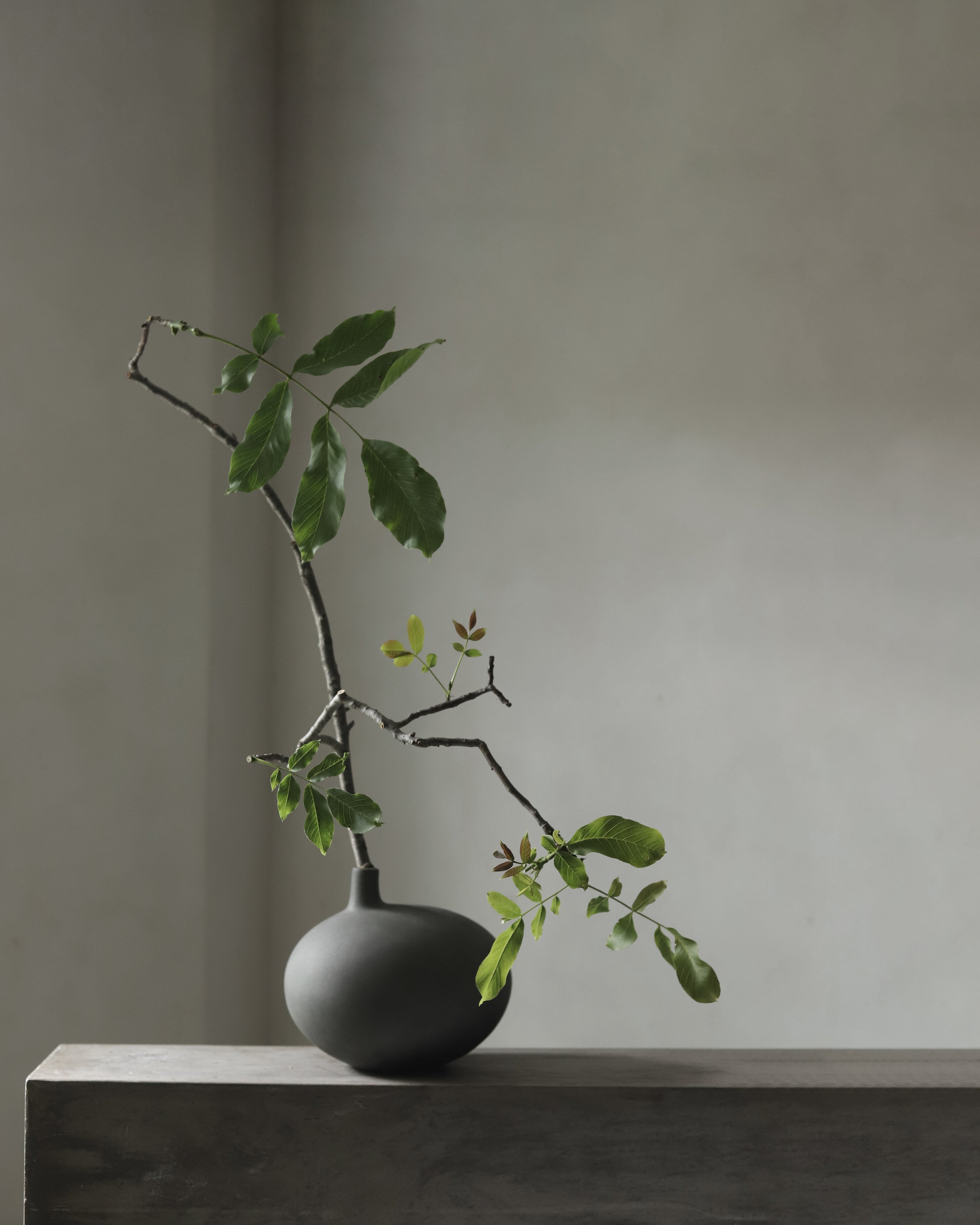Submarine Vase, Small - Dark Grey