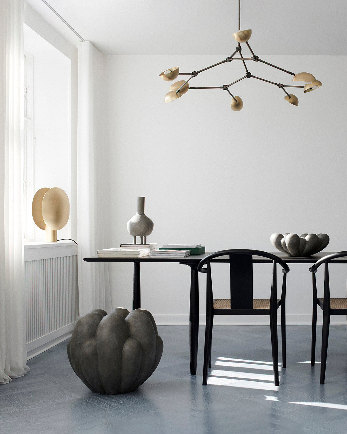 Clam Table Lamp - Brass