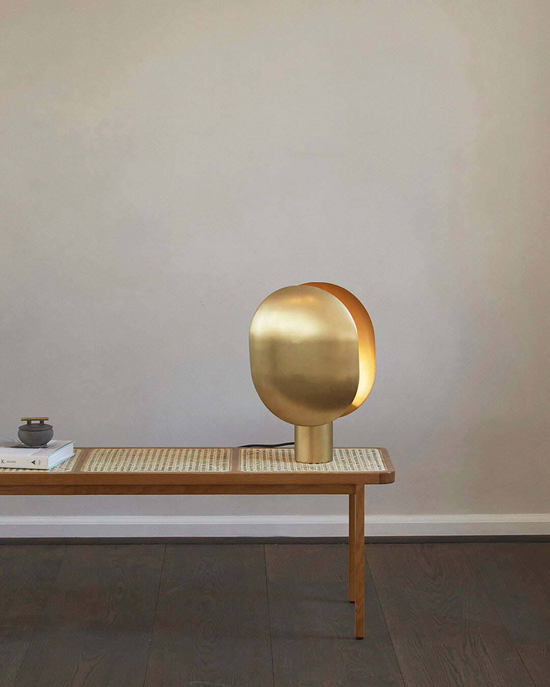 Clam Table Lamp - Brass
