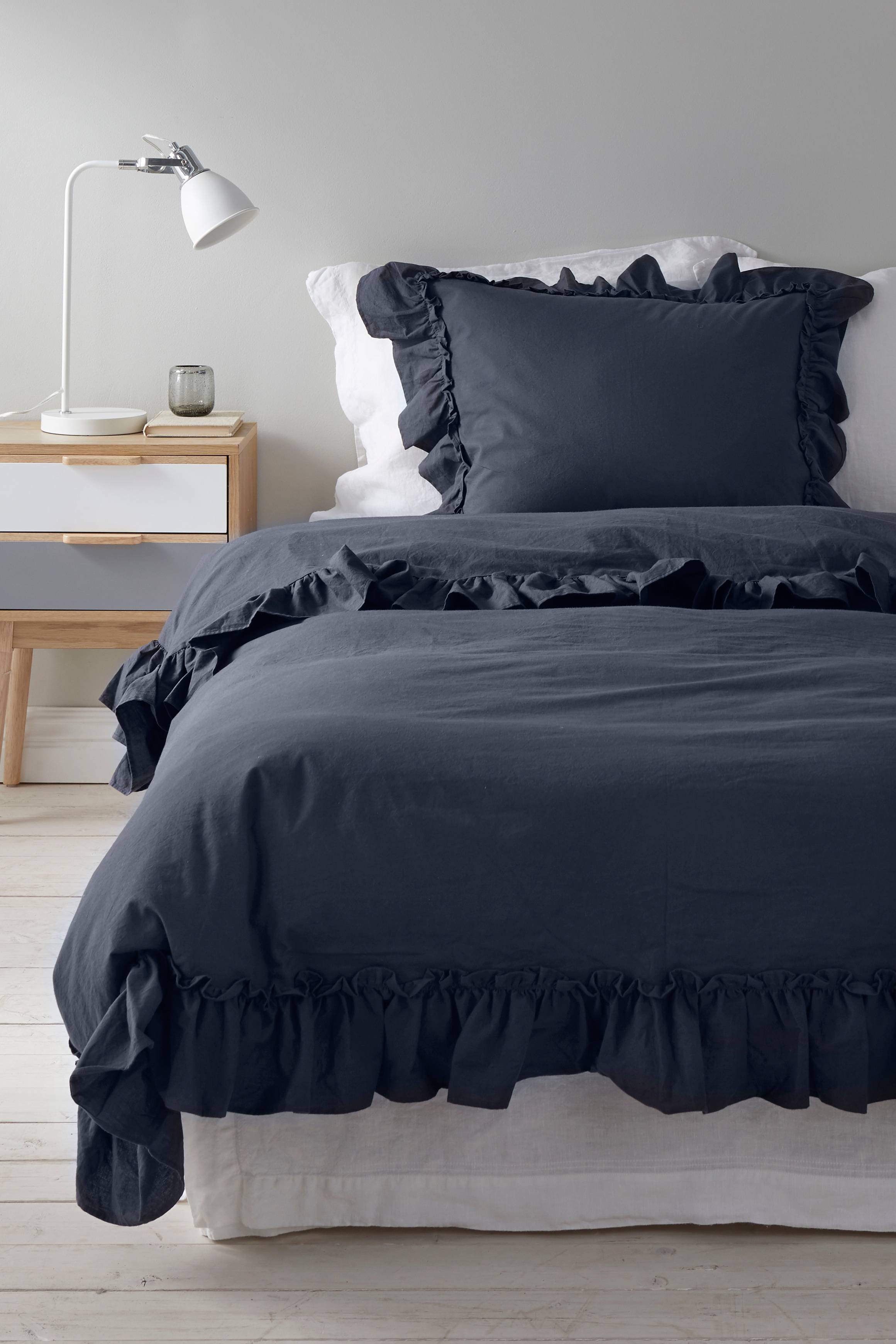 Sengesett Juliette Frill 2 eller 3 stykker