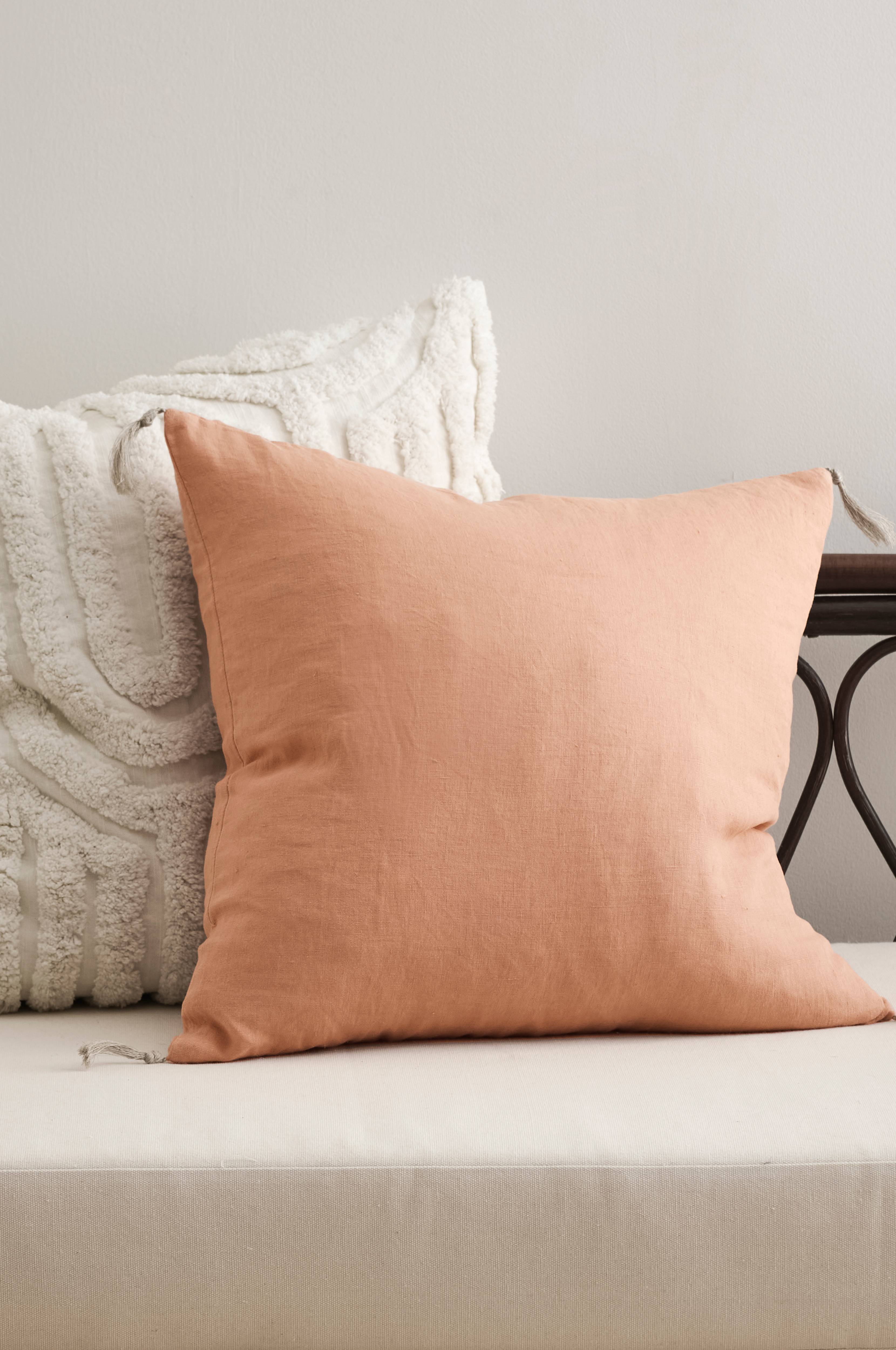 Putetrekk Candice Tassel i vasket lin 50x50 cm