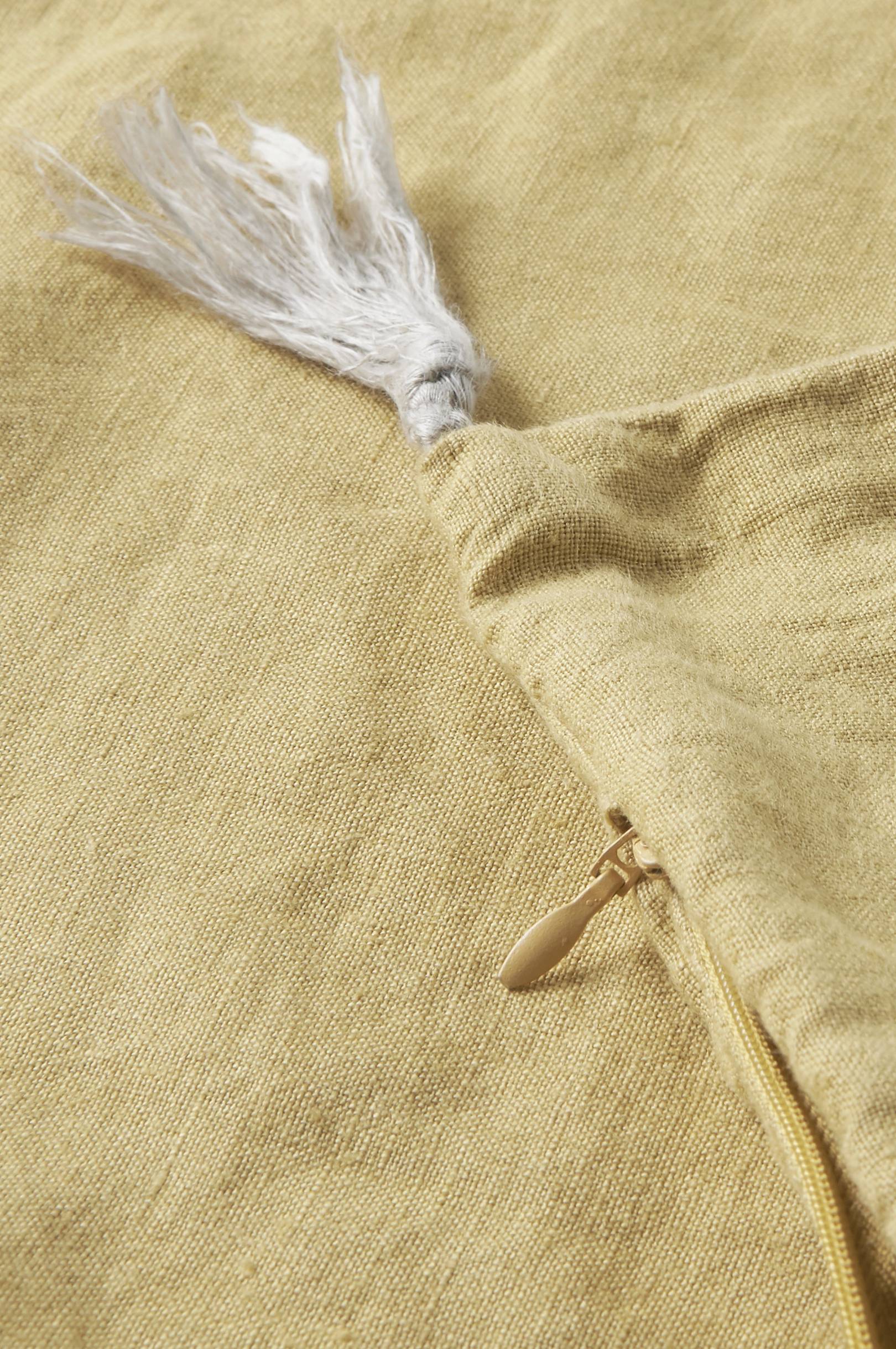 Putetrekk Candice Tassel i vasket lin 50x50 cm