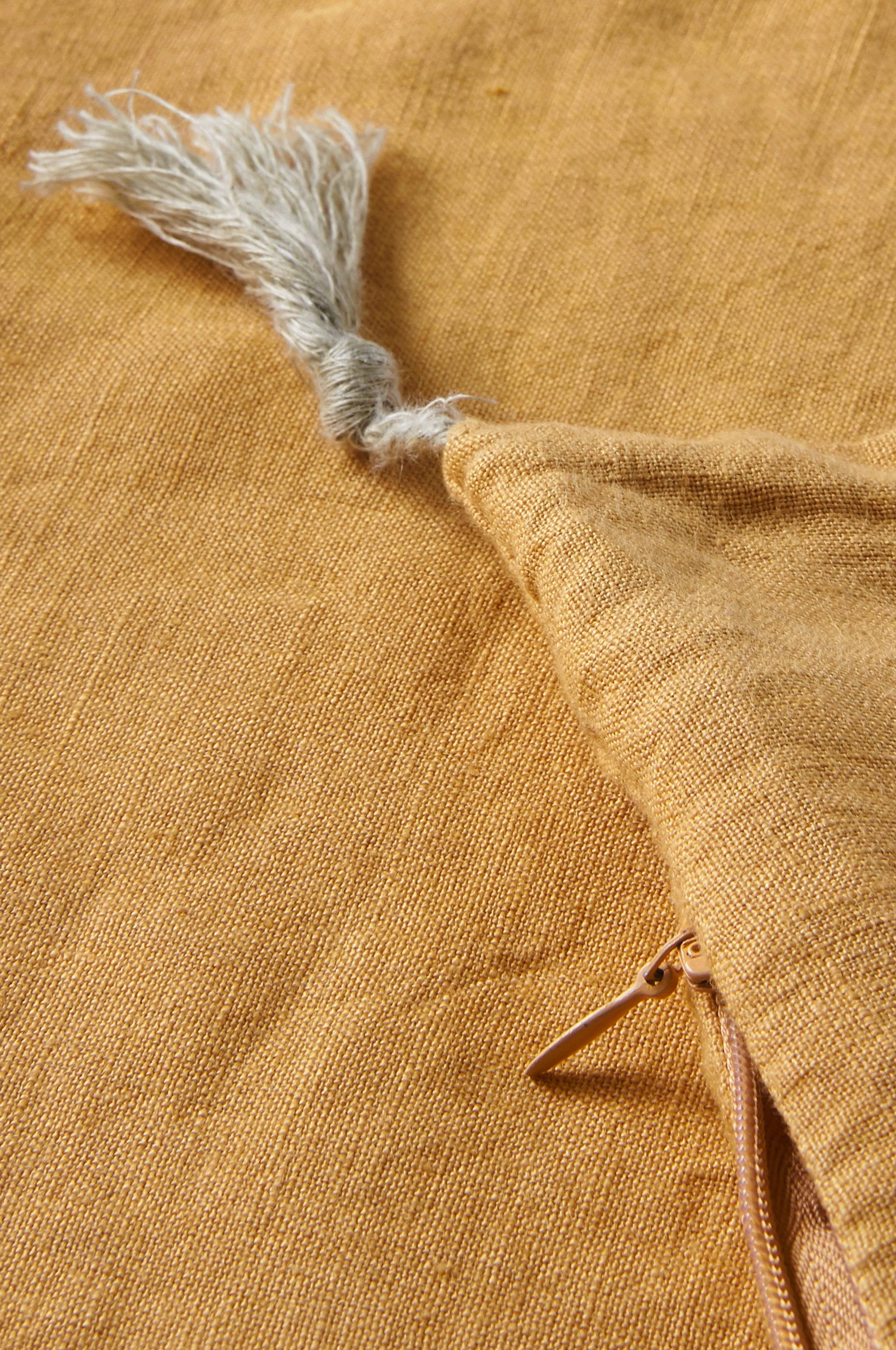 Putetrekk Candice Tassel i vasket lin 50x50 cm