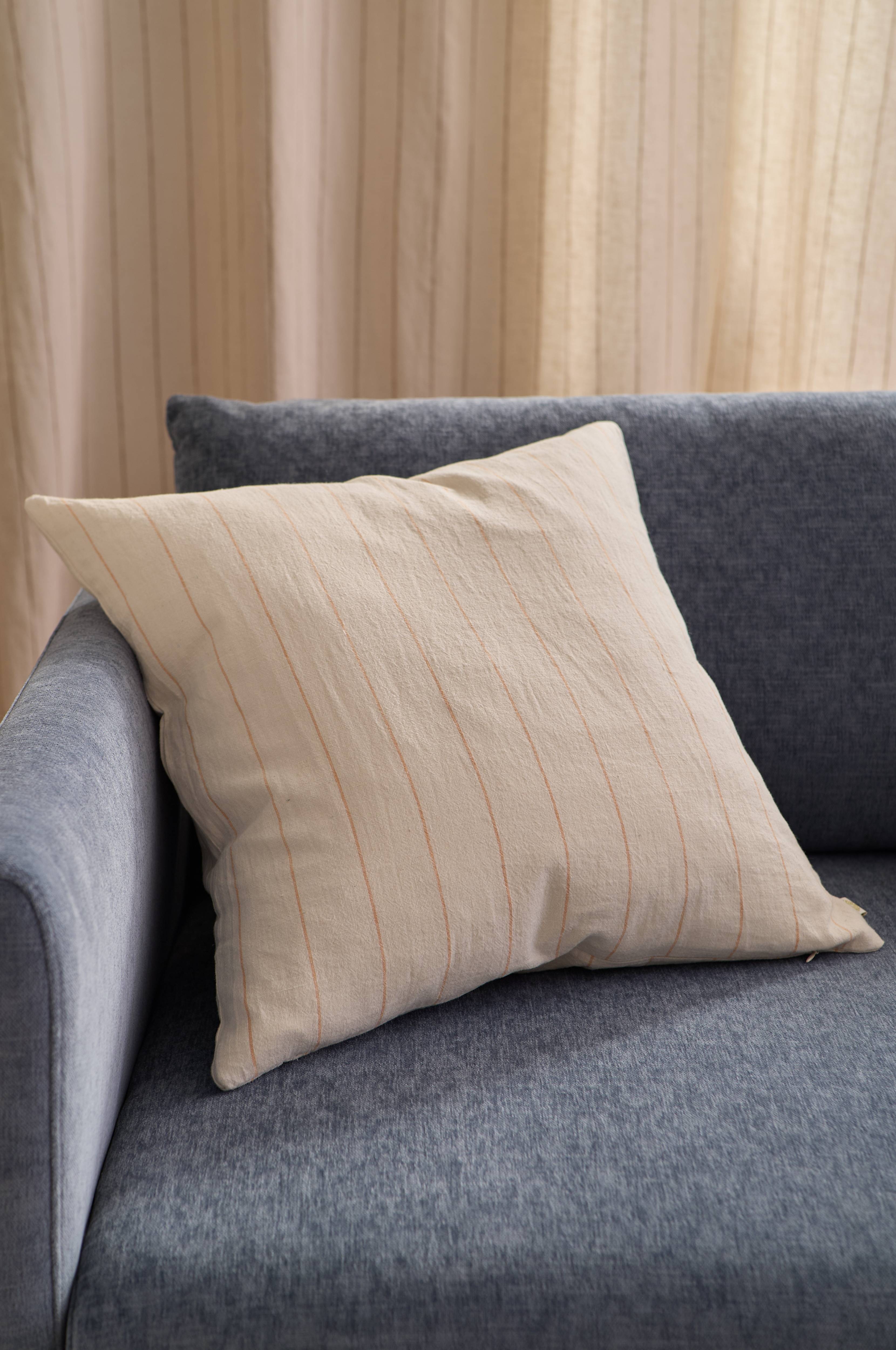 Putetrekk Elly Thin Stripe i resirkulert halvlinne