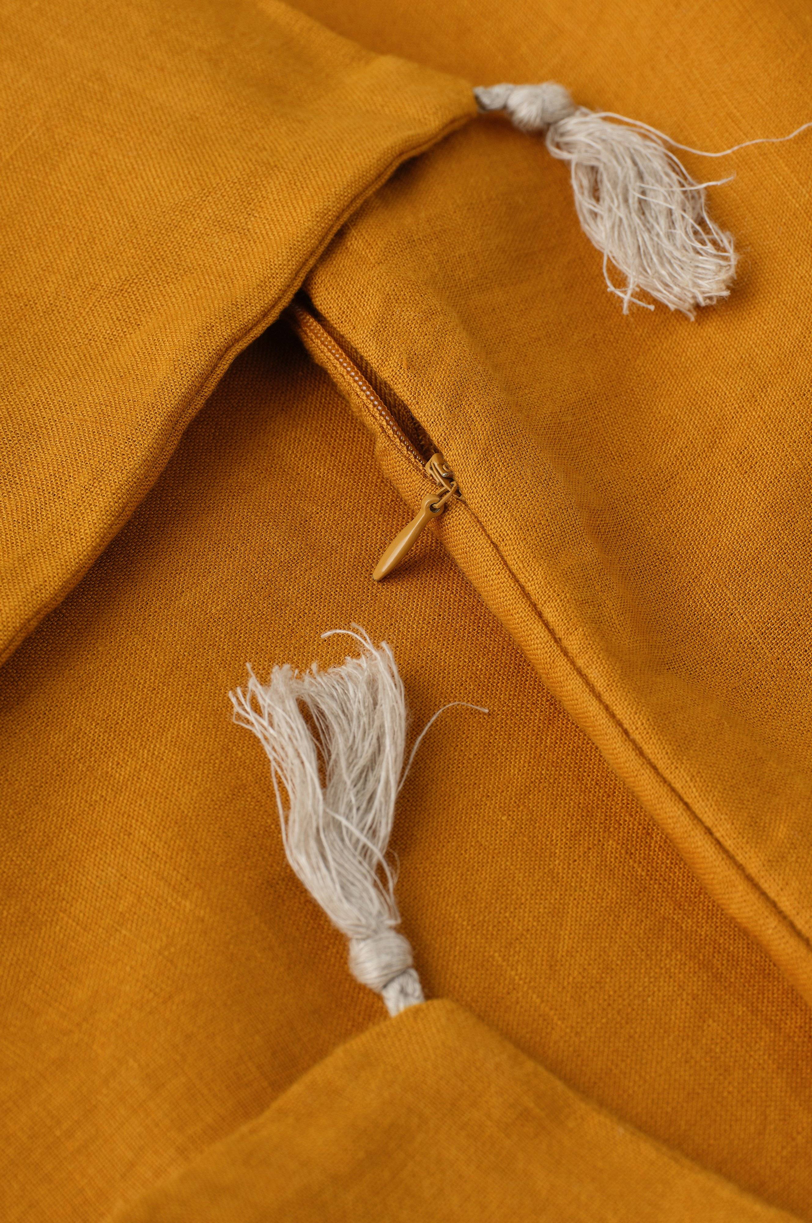 Putetrekk Candice Tassel i vasket lin 50x50 cm