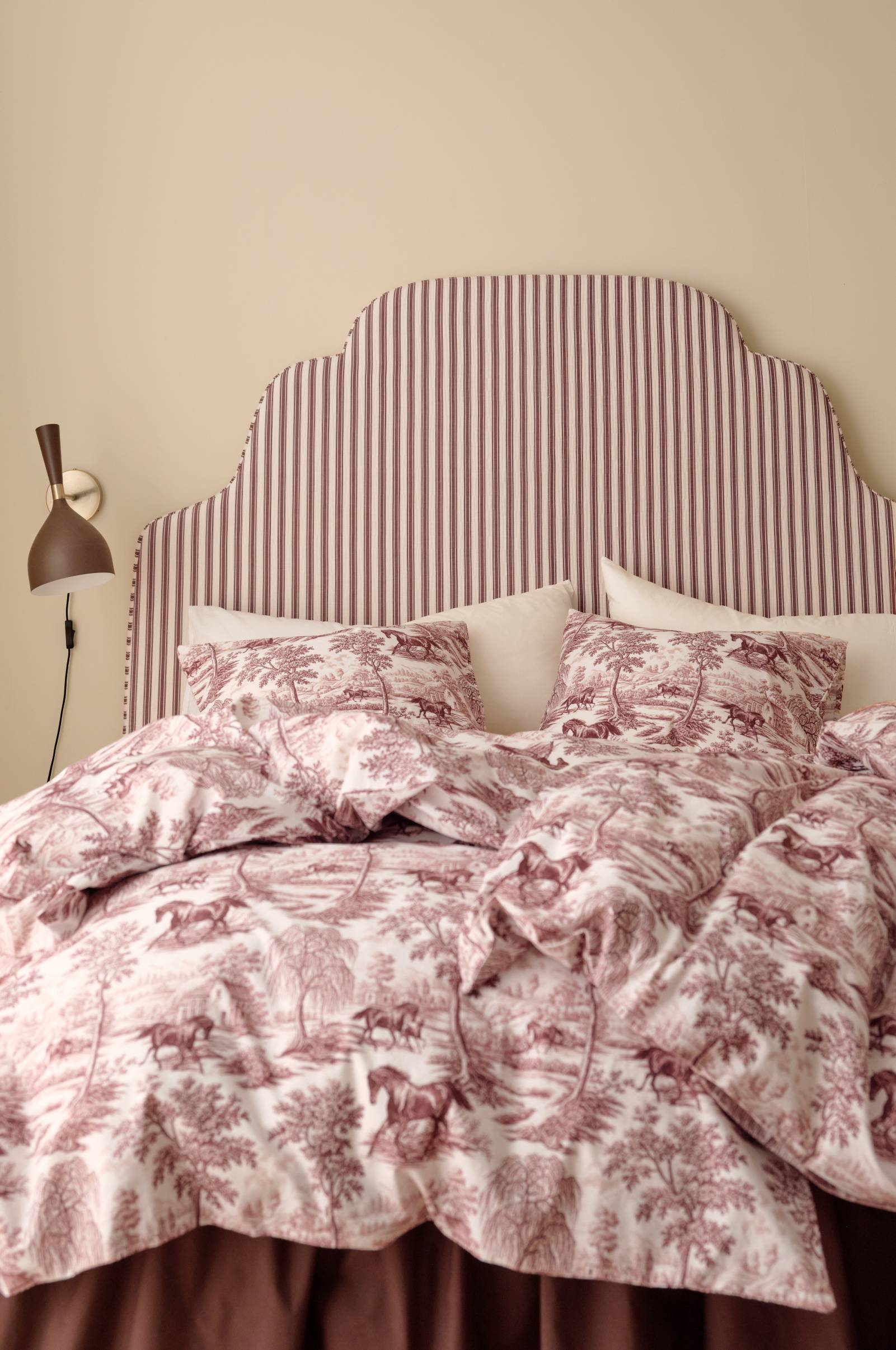 Sengegavl Stripe