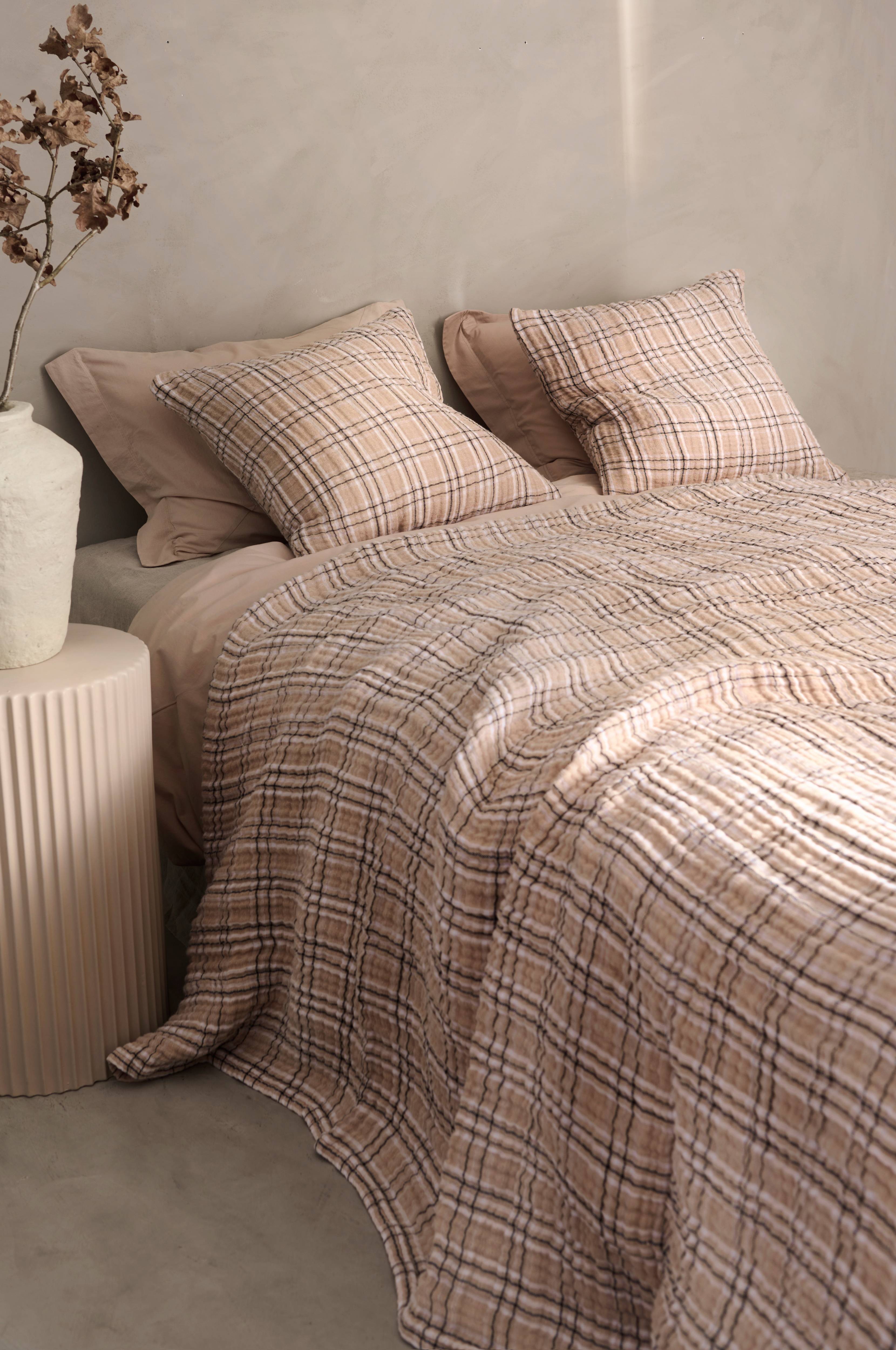 Sengeteppe Flora Small Check