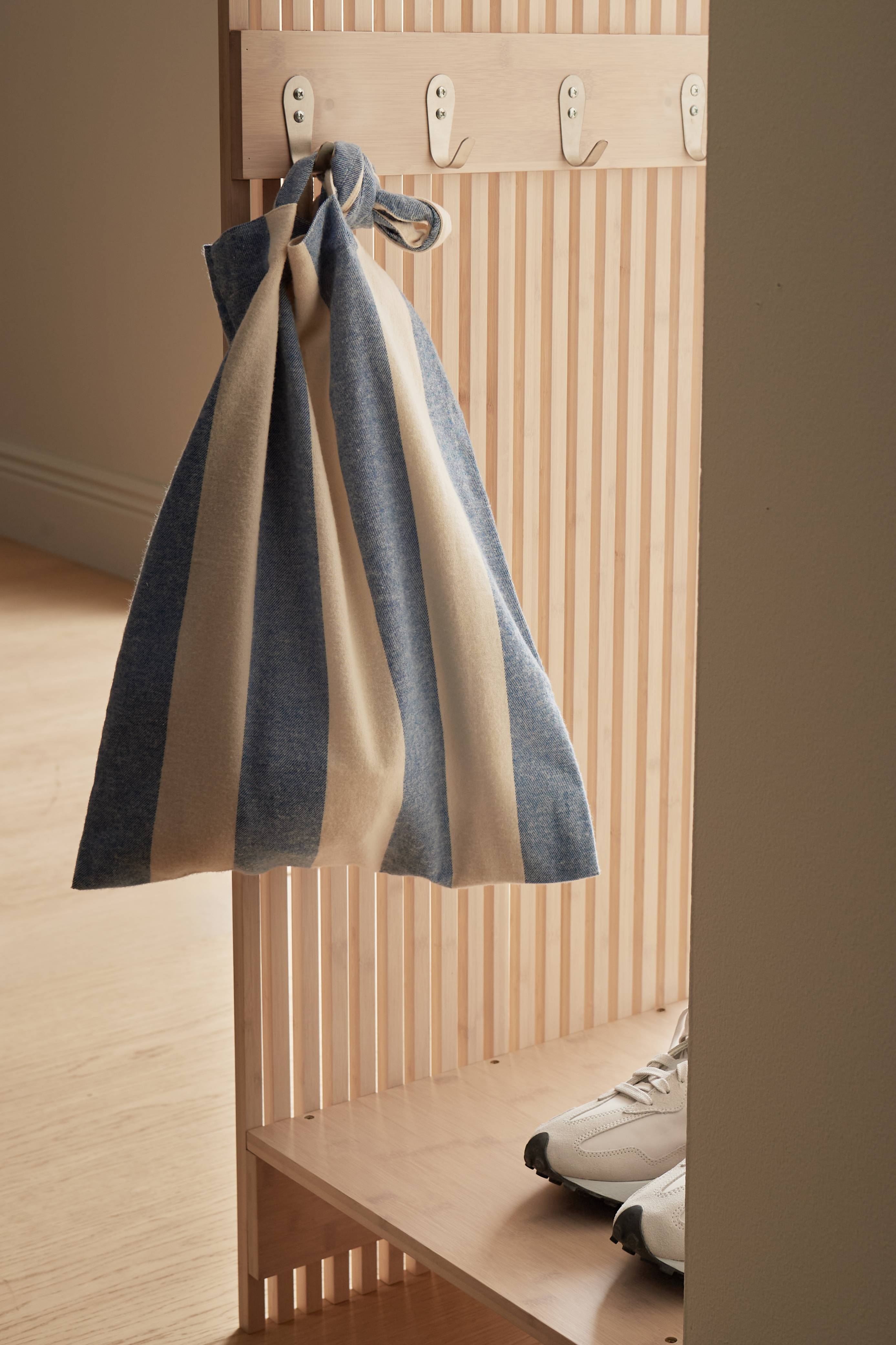 Oppbevaring i gangen / klesstativ Stripe